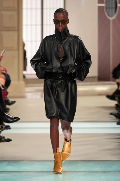 Look 34
